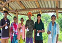तसर रेशम उत्पादन से ग्रामीणों को मिल रहे आय के नए अवसर